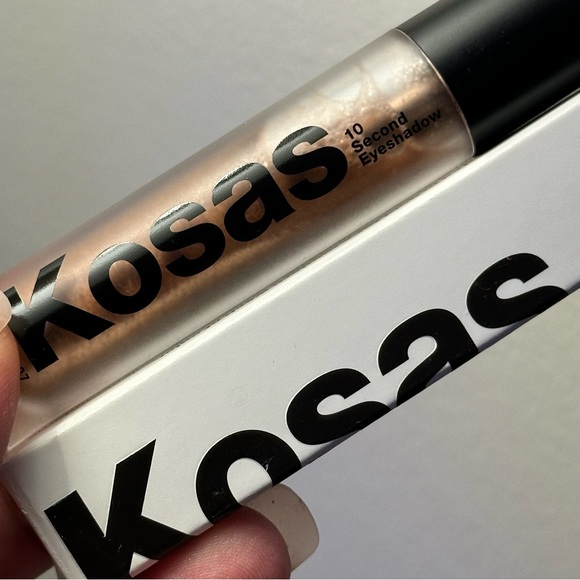 BNIB Kosas 10-second liquid eyeshadow in “Globe” - Picture 3 of 4
